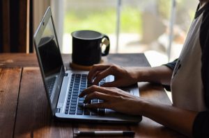 blogging-on-a-laptop