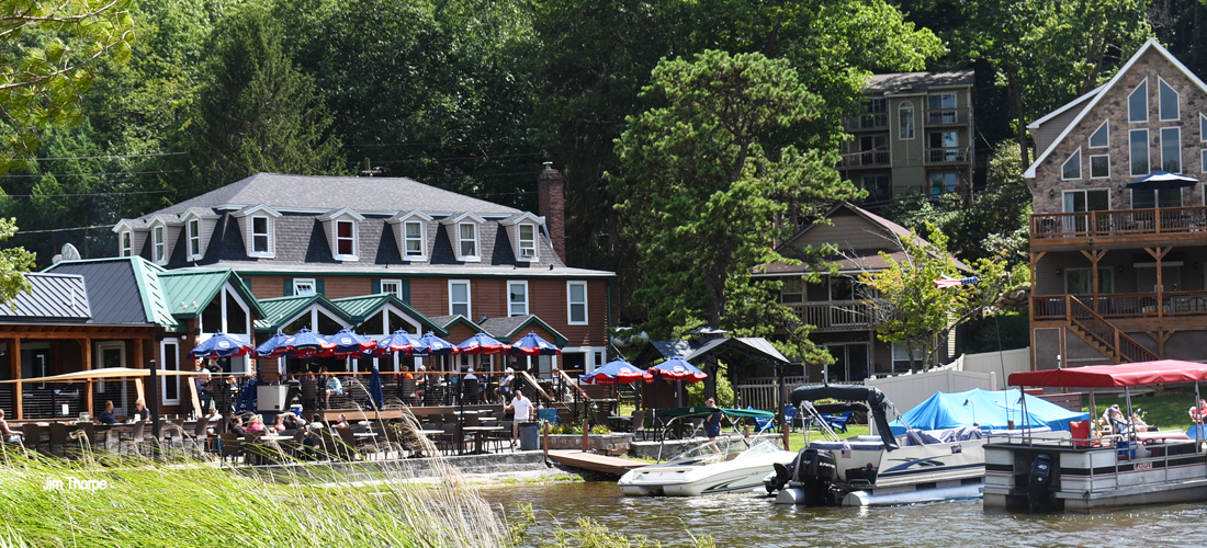 Nicks Lake House on Lake Harmony