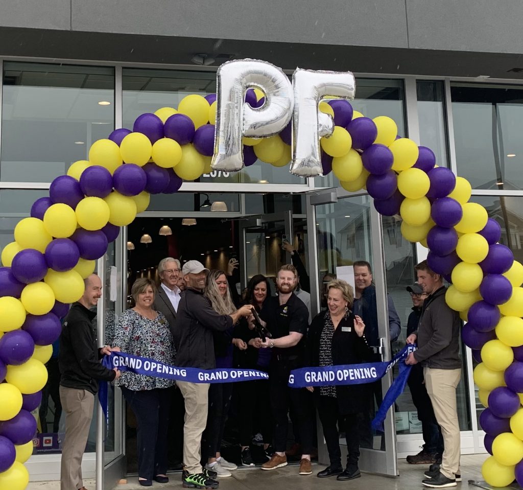 Planet Fitness Ribbon Cutting Zoomed Image