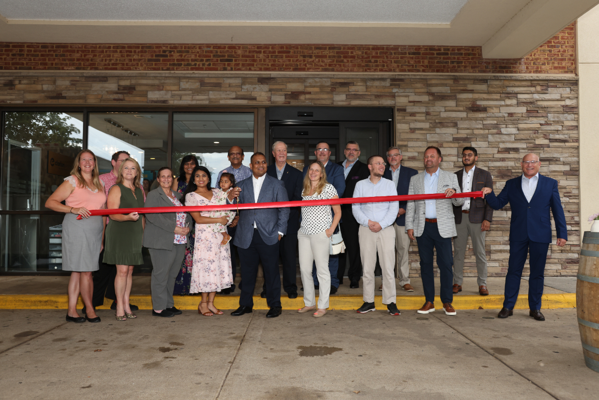Clarion Hotel Ribbon Cutting July 2022 (7)