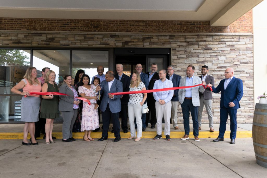 Clarion Hotel Ribbon Cutting July 2022 (9)