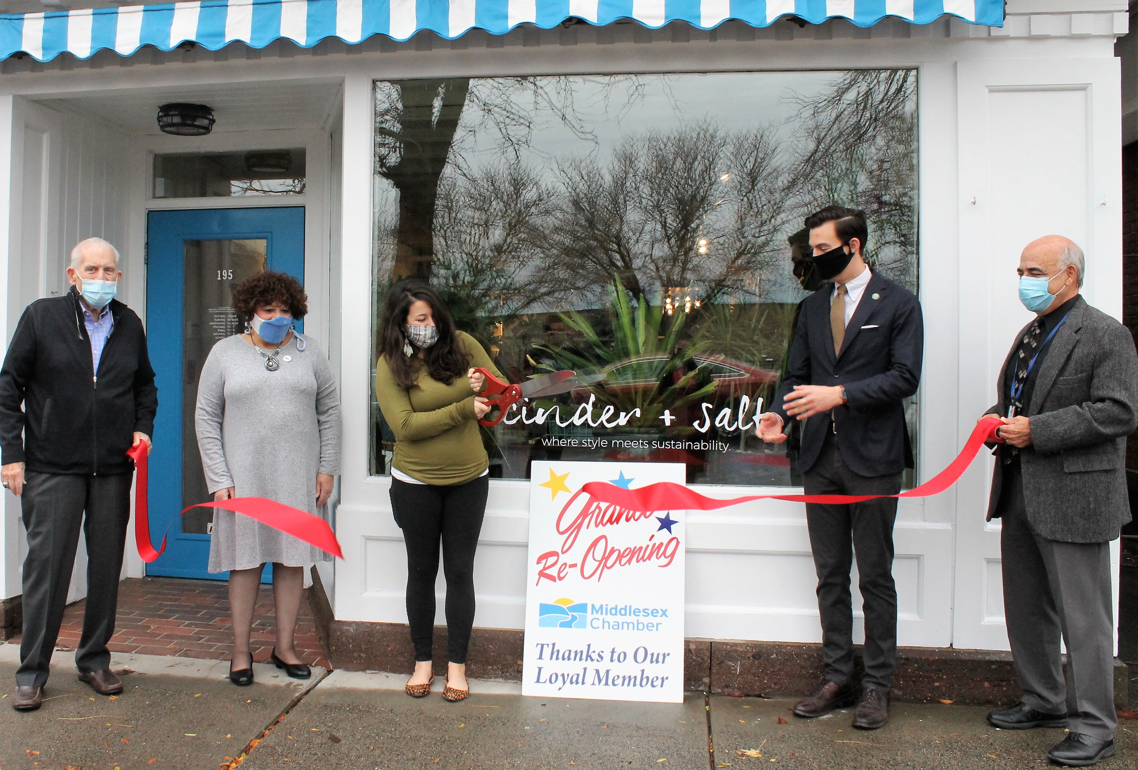ribbon cut ribbon cut