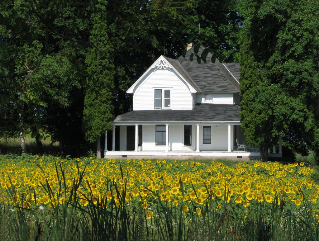 Maple Bay Farmhouse