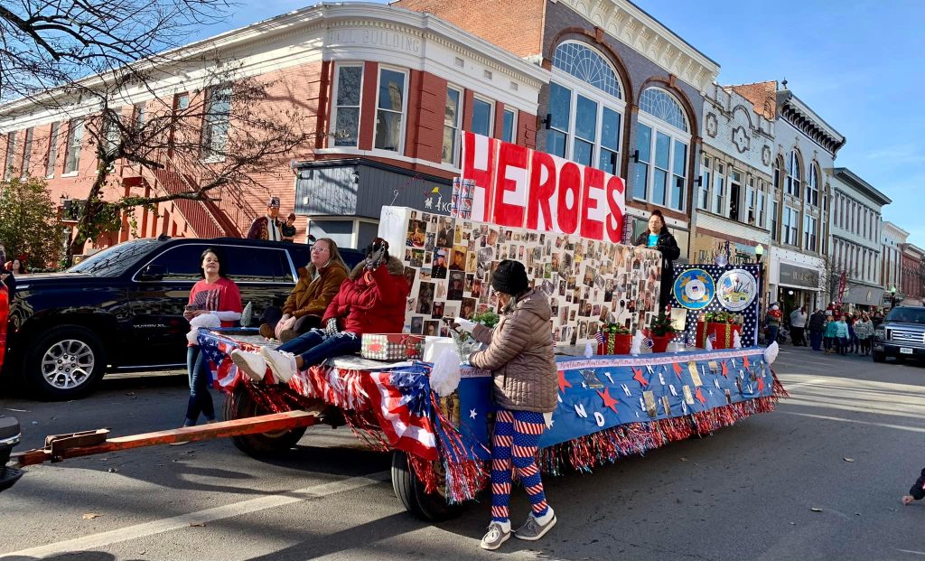 Shelbyville Ky Christmas Parade 2022 Photo Gallery - Shelby County Chamber Of Commerce