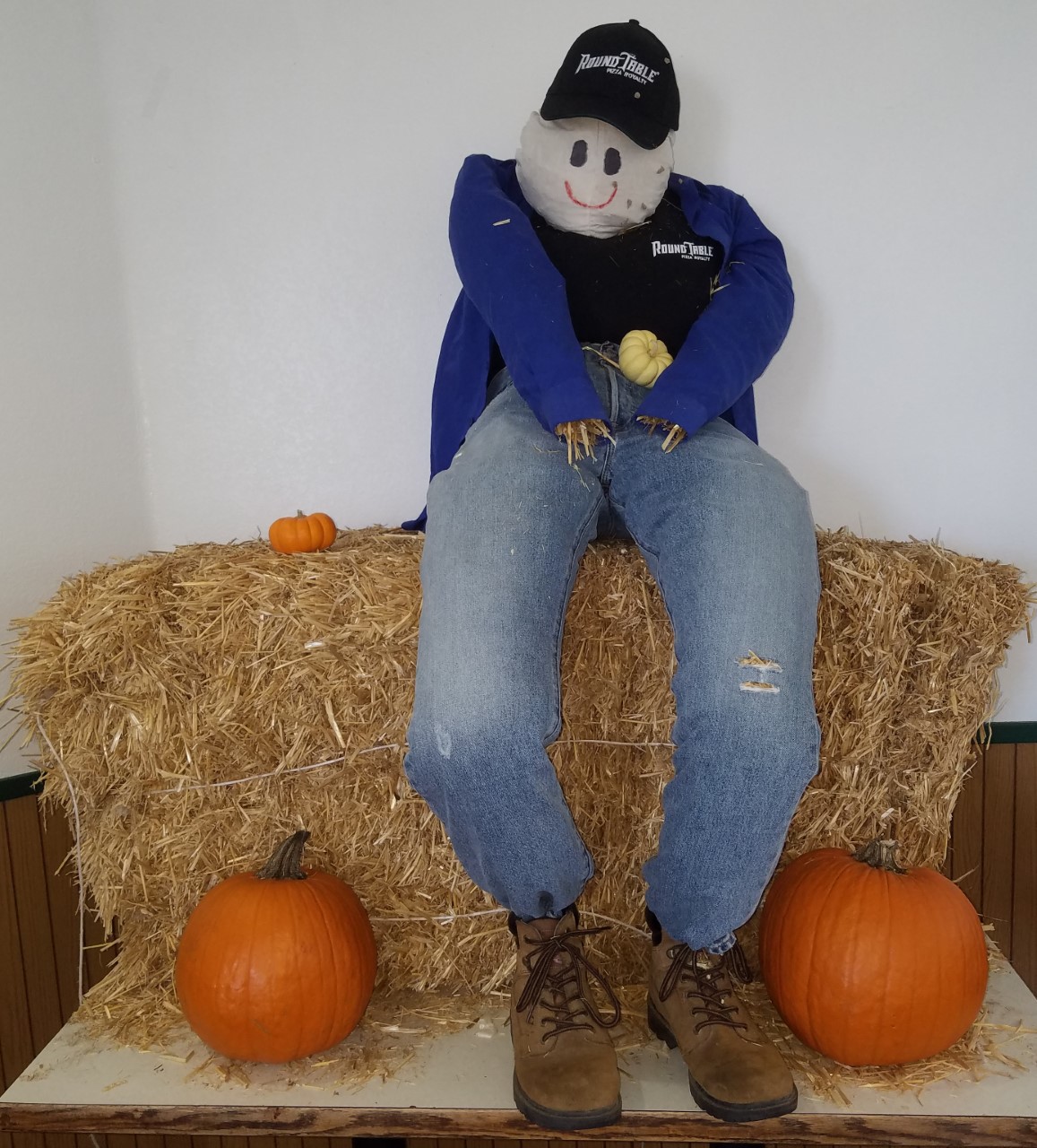 Scarecrow#3 - Round Table PIzza Scarecrow#3 - Round Table PIzza