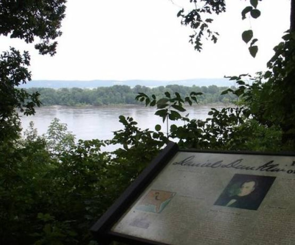 Gov. Daniel Dunklins Grave