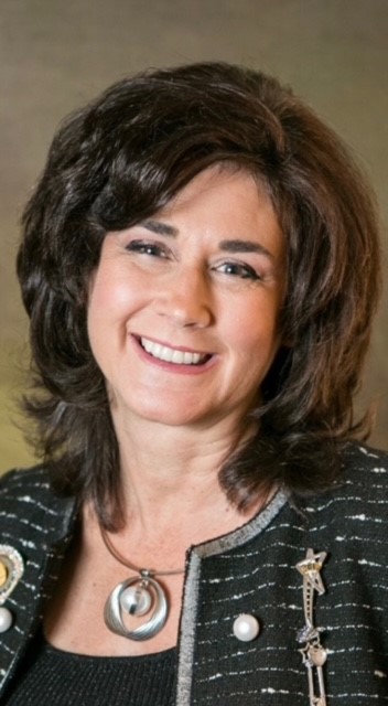 Tammy Headshot 2020 v.2 Tammy Headshot 2020 v.2