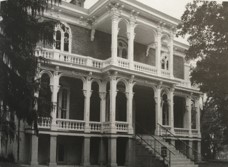 CloverBottom Photo by Gary Layda,
Courtesy of
Metro Nashville Historical Commission
