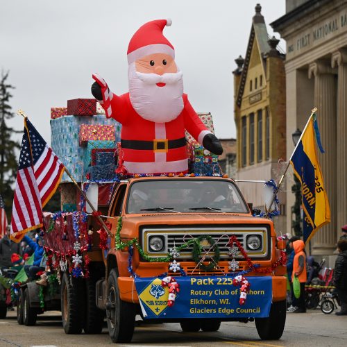 Christmas Card Town Parade Elkhorn Area Chamber of Commerce