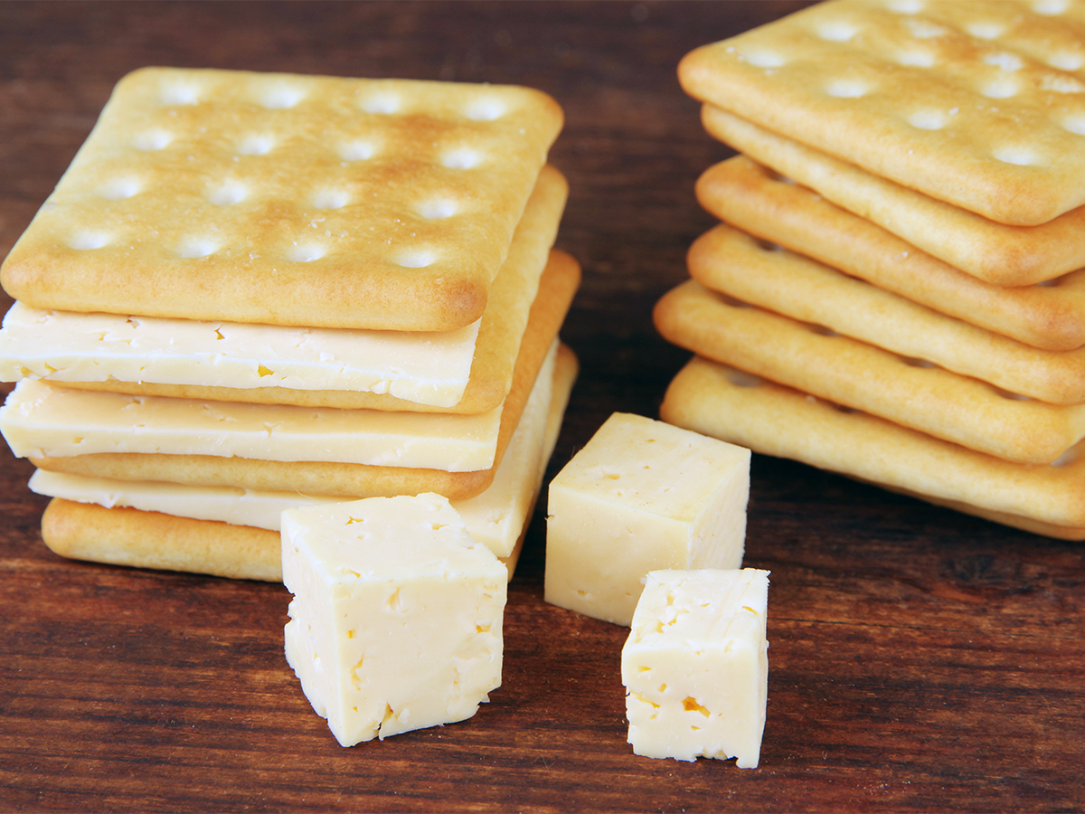 Crackers and cheese cubes