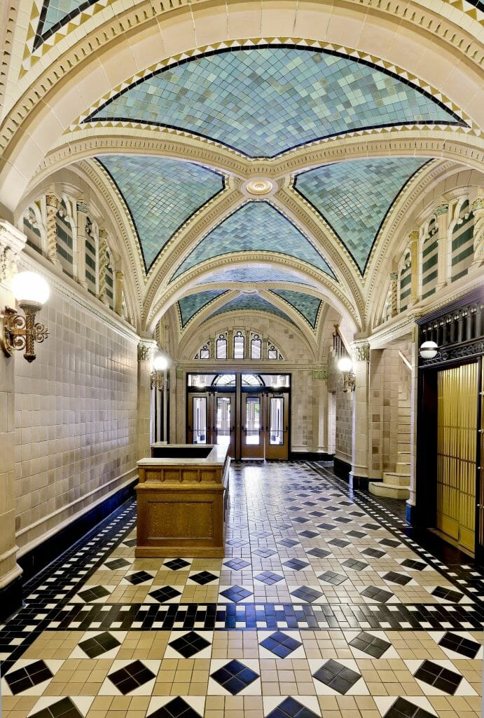 monroe-building-lobby