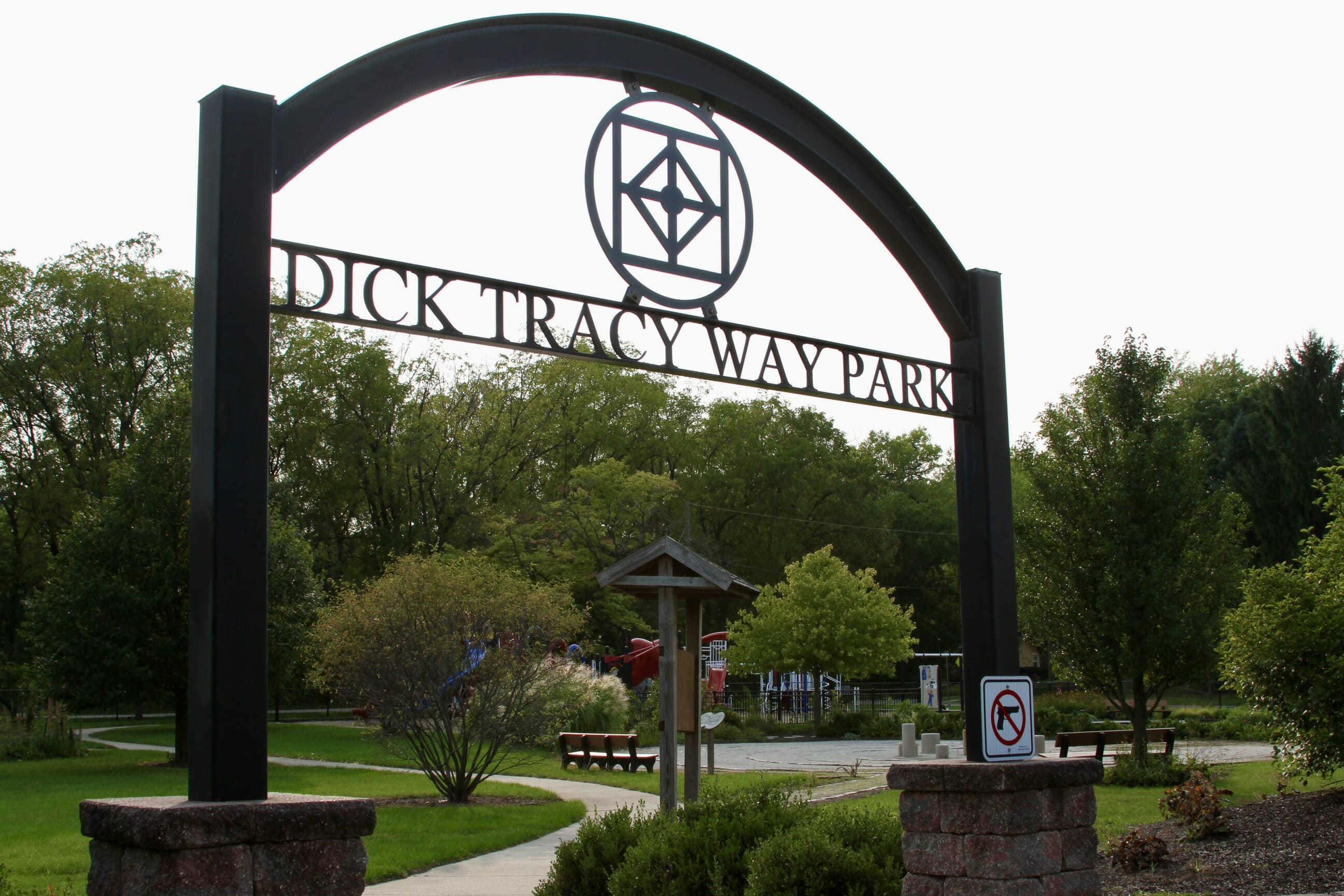 Dick Tracy Way Park (1)