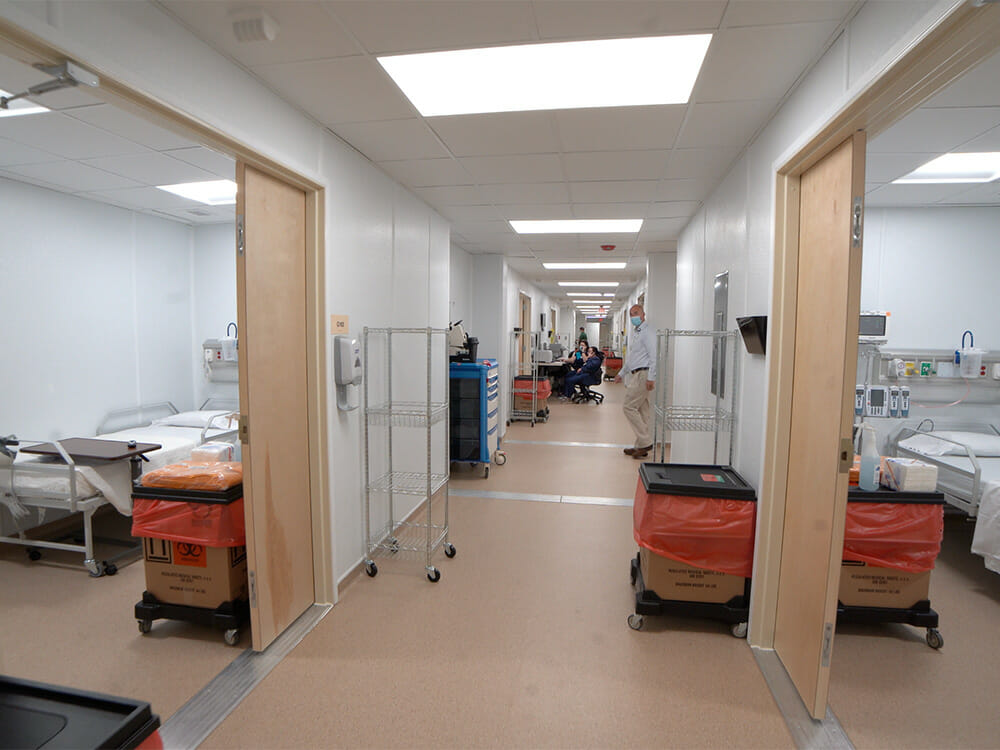 BMarko-mobile-hospital-interior_1000x750