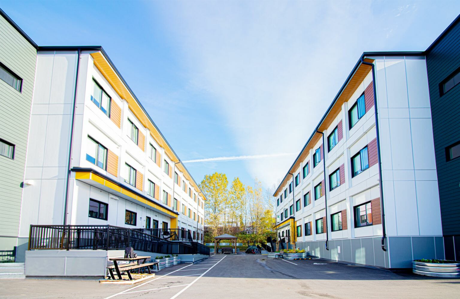 1580 & 1582 Vernon Drive Modular Building Institute