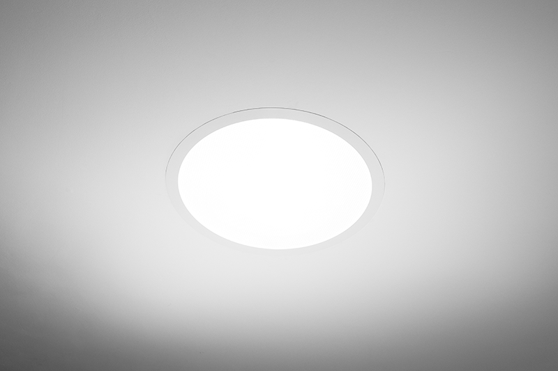 Solatube-SolaMaster-Round-Ceiling-Fixture-Hard-Ceiling-Installed_800x533