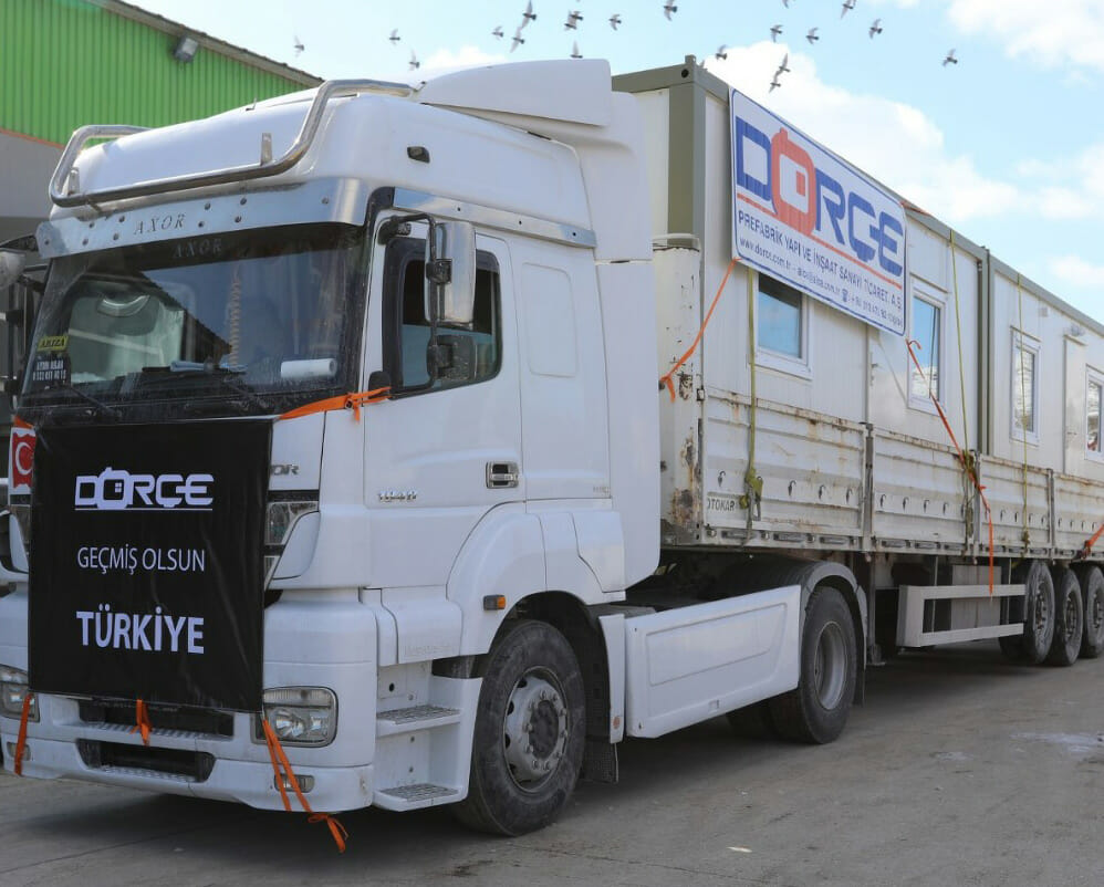 Un camion DORCE achemine l'aide d'urgence après le tremblement de terre de février 2023 en Turquie.