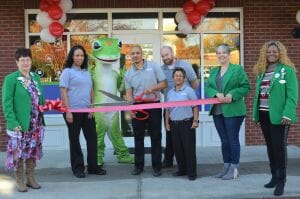 ribbon cutting with gieco lizard