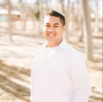 headshot Chris Dela Cruz
