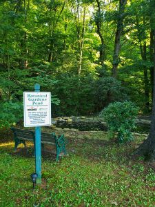 kitzmiller-botanical-garden-pond-sign