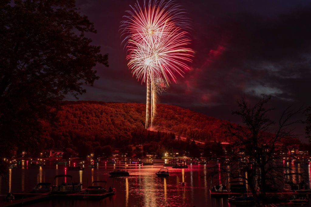 NO-watermarkDeep-Creek-Fireworks-2022-WMR-Color-(10-of-15)