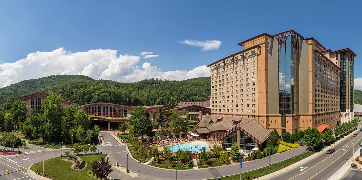 cherokee casino food court