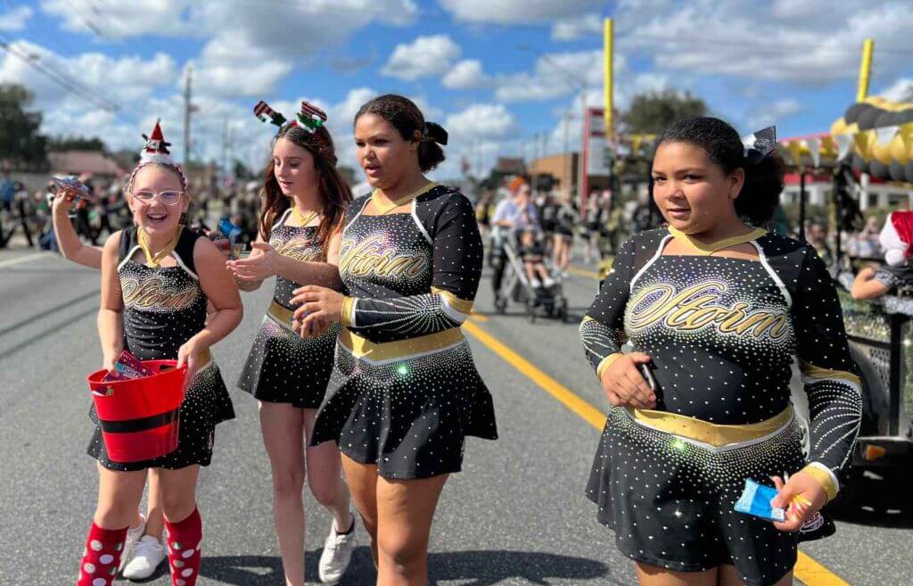 Citrus High School Cheer - Inv Parade