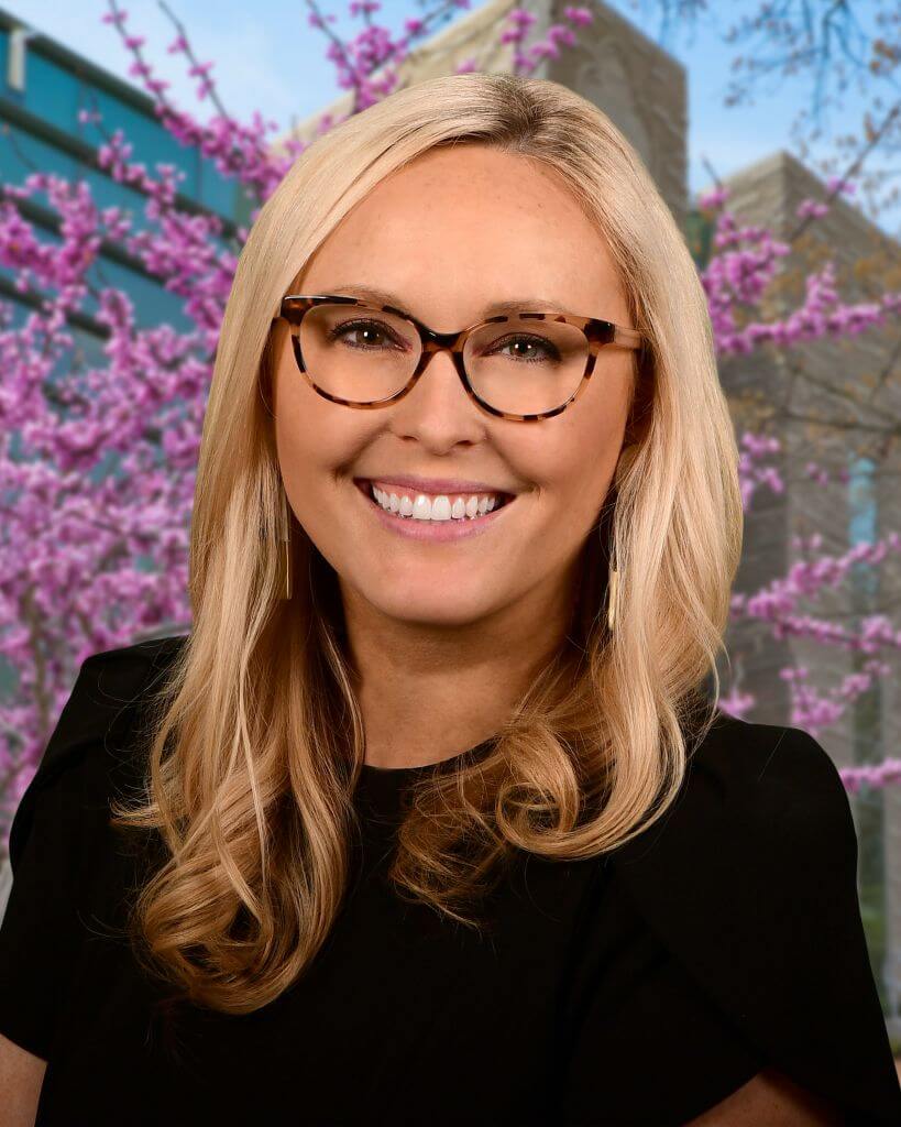 BARA WETHERELL, FOUNDERS FEDERAL CREDIT UNION - 
This energetic creative leads the team responsible for producing a Super Bowl Commercial and launching 4 separate campaigns at the same time, including nearly 200 creative pieces in a 3-day period with amazing returns on the investment.