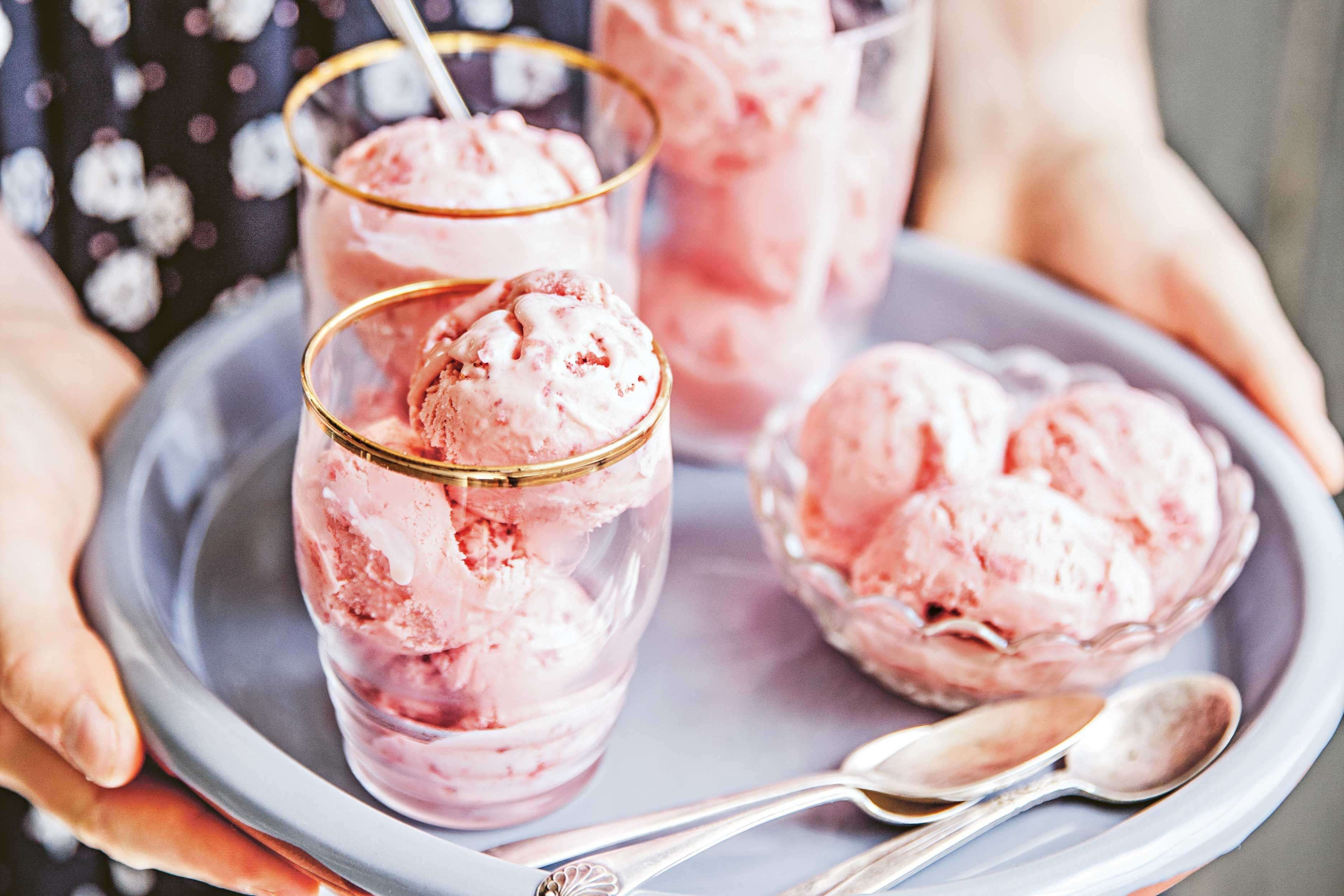 strawberry-crush-ice-cream-Delicious