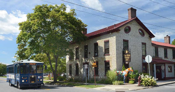 exterior photo of Olde Bryan Inn