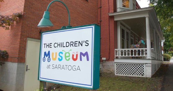 Childrens Museum sign