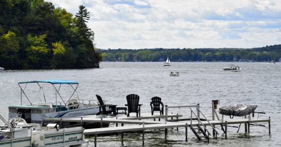 pontoon boat at dock on saratoga lake