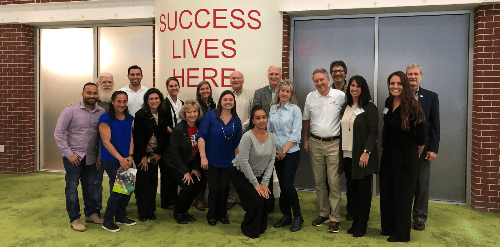 2019 JA Pinckeyville MS Volunteers 1600x792 optim picture of Pinckneyvill Middle School parent, teacher and Southwest Gwinnett Chamber volunteers at Junior Achievement Finance Park.