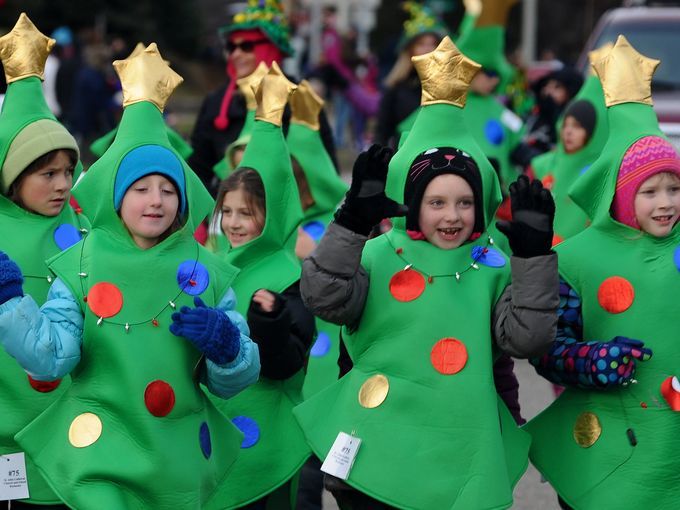 Rochester Christmas Parade 2022 Mi Rochester Hometown Christmas Parade - Rochester Regional Chamber Of Commerce