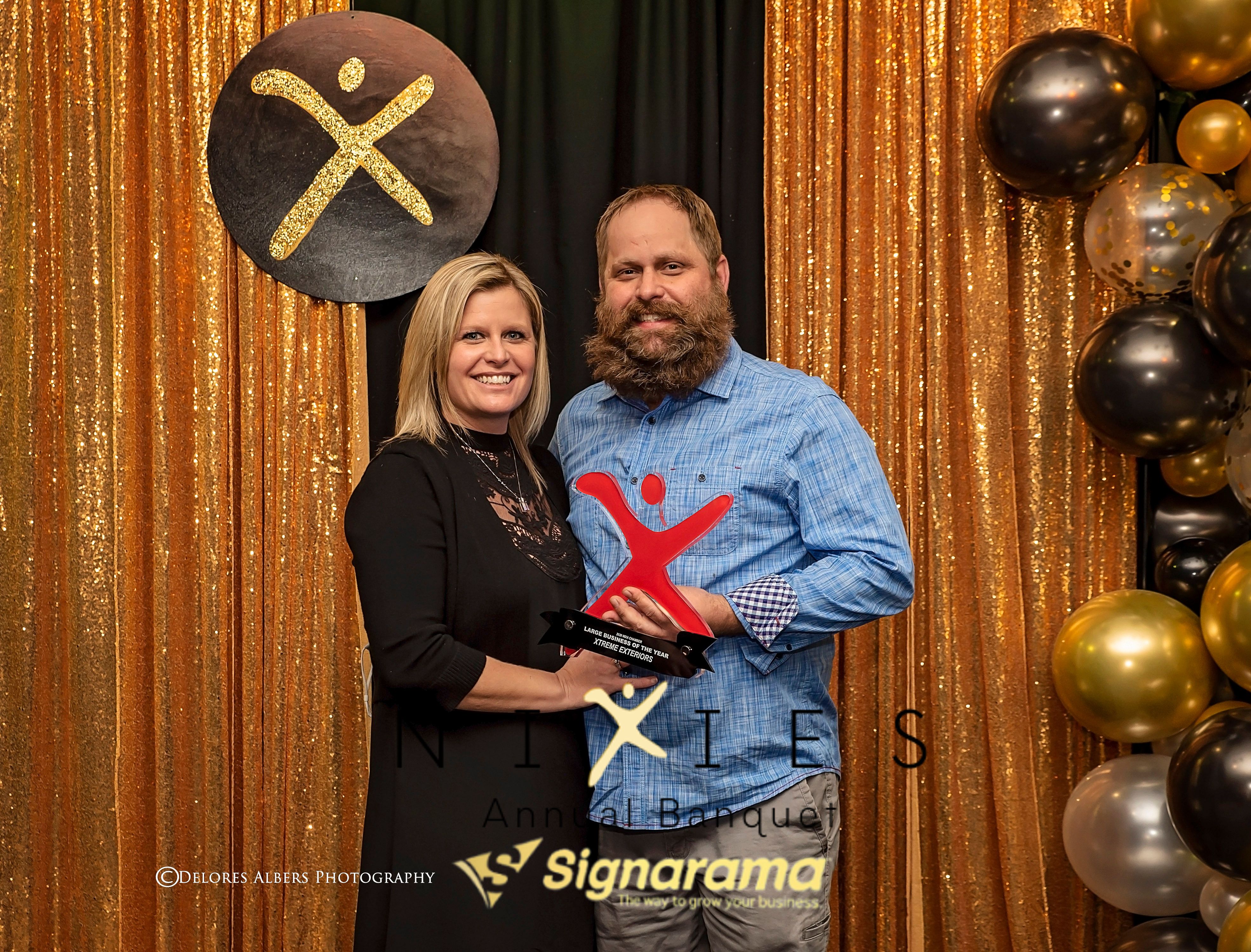 _DEE2765 Xtreme Exteriors-Hunter and Summer Lampe