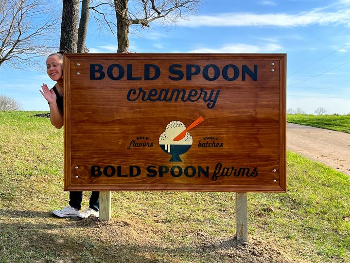 Bold Spoon Sign